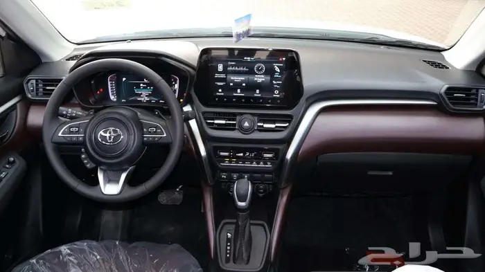 تويوتا اوربان كروز استاندر 2026 12