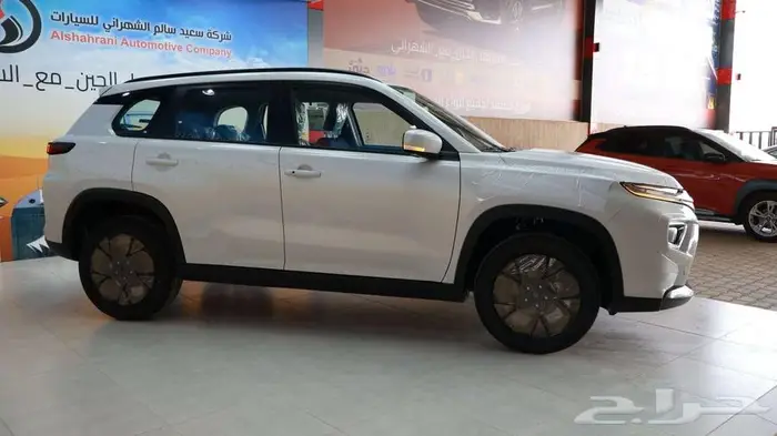 تويوتا اوربان كروز استاندر 2026 4