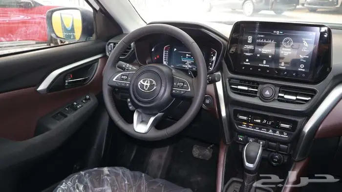 تويوتا اوربان كروز استاندر 2026 9