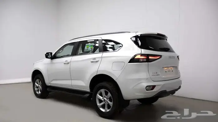 ايسوزو ام يو اكس 2024 فل كامل 3