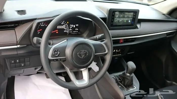 تويوتا يارس واي استاندر 2026 اسود كاش - اقساط 11