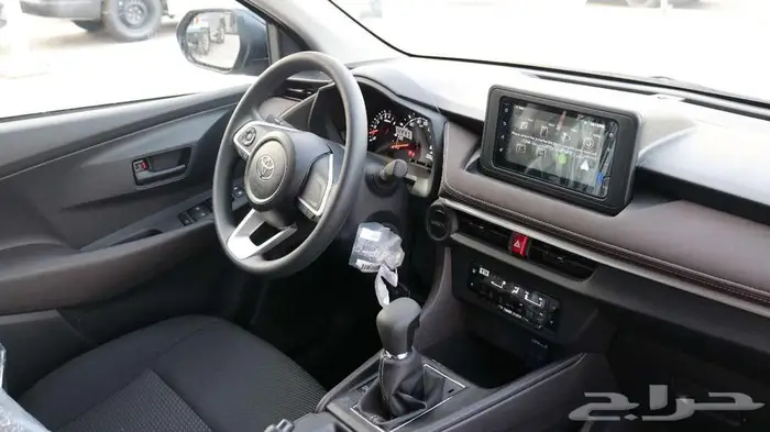 تويوتا يارس واي استاندر 2026 اسود كاش - اقساط 12