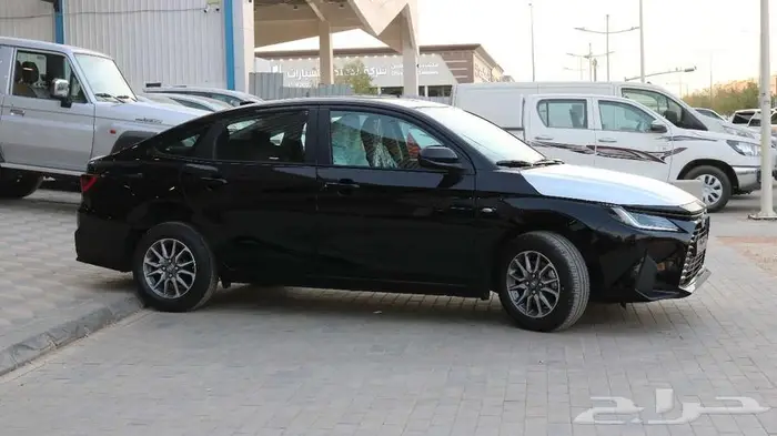 تويوتا يارس واي استاندر 2026 اسود كاش - اقساط 8