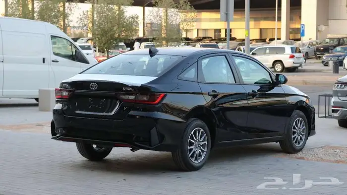تويوتا يارس واي استاندر 2026 اسود كاش - اقساط 10