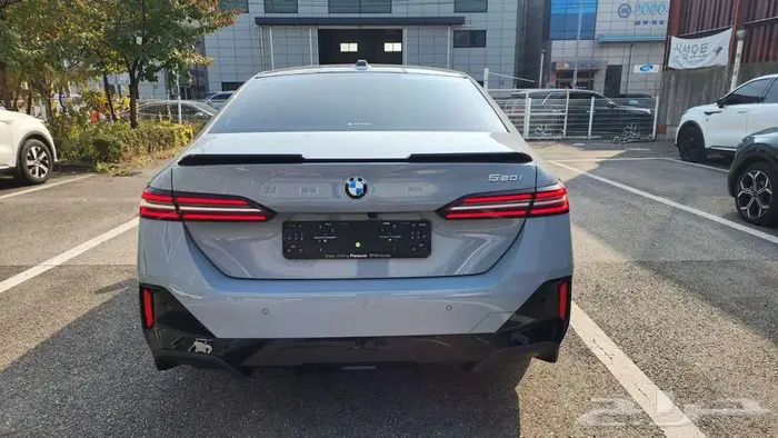 بي ام الفئة الخامسة 520 - BMW520I M sport 2025 5