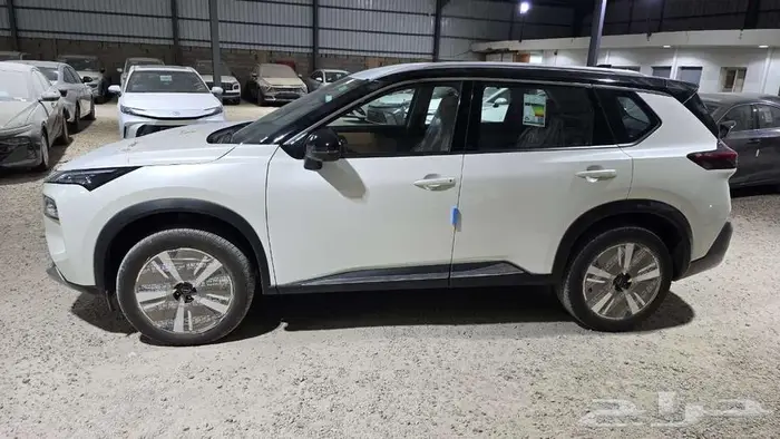 نيسان اكس تريل 2025 11