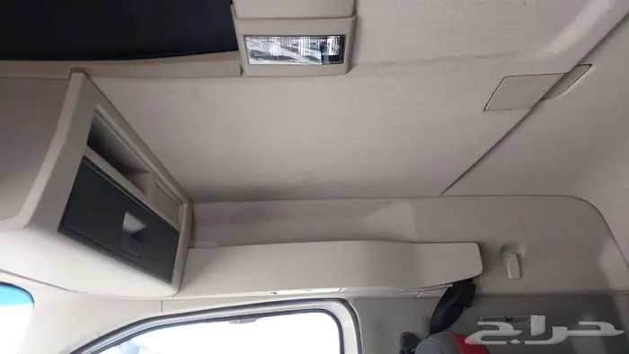 للبيع راس تريلا مع لوبد النوع فولفو FH 440 14