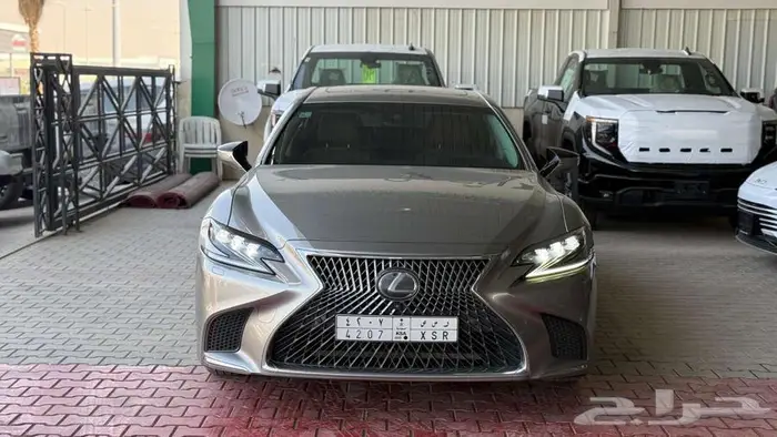 لكزس LS500 H موديل 2018 سعودي ممشي 161 الف للبيع علي السوم 0