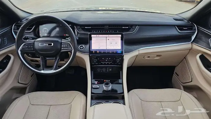 جيب جراند شيروكي 2023 ليمتد 11