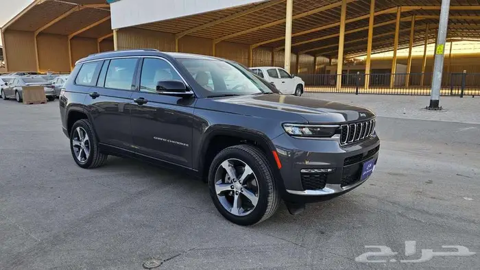 جيب جراند شيروكي 2023 ليمتد 2