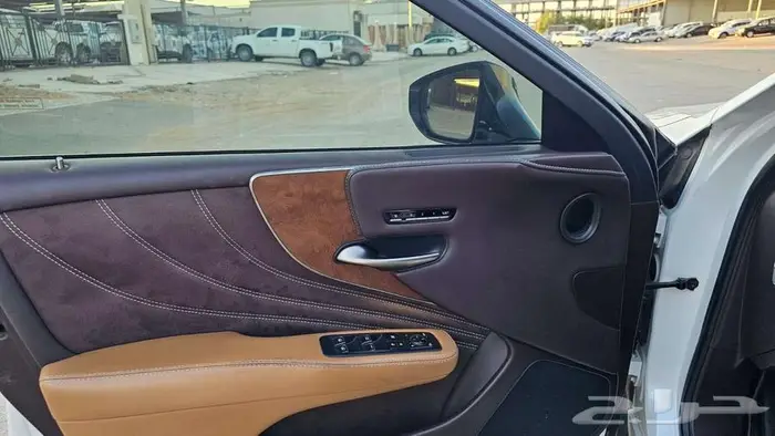 لكزس LS500 2018 فل كامل 7