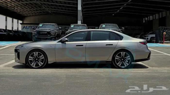 بي ام دبليو 735i M 2026 خليجي اصفار مع ضمان الوكيل 19
