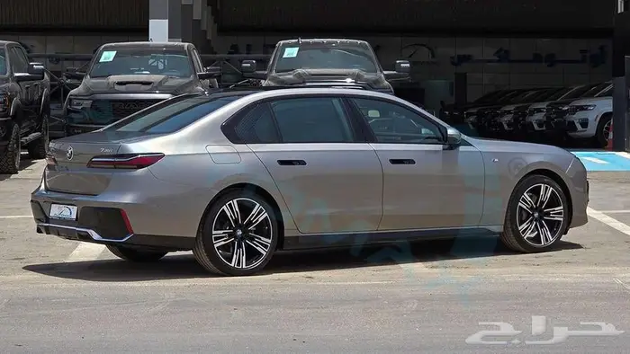 بي ام دبليو 735i M 2026 خليجي اصفار مع ضمان الوكيل 6