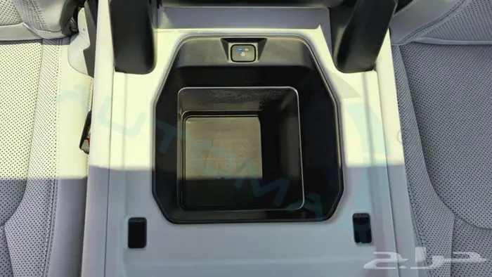 2025 LAND ROVER DEFENDER 110 S P300 GCC ضمان وصيانة الوكيل 14