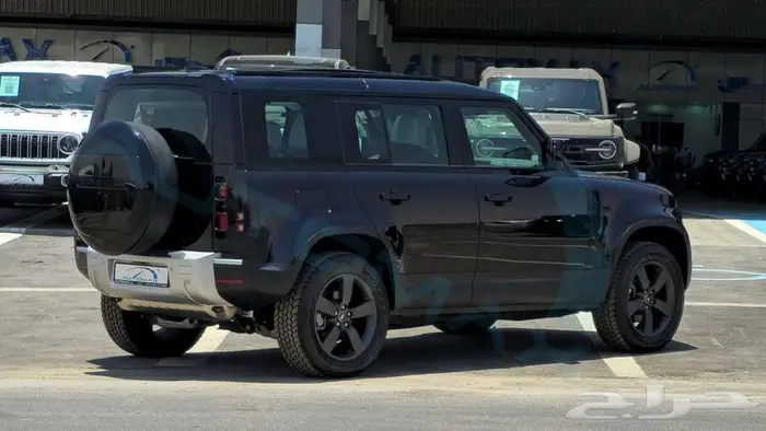 2025 LAND ROVER DEFENDER 110 S P300 GCC ضمان وصيانة الوكيل 7