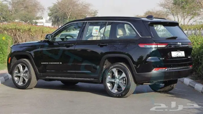 جيب جراند شيروكي ليمتد بلس 2025 خليجي اصفار ضمان الوكيل 5