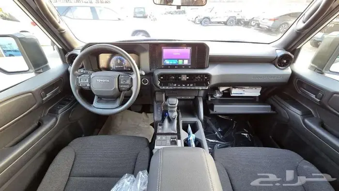 تويوتا برادو 2.4 تي اكس 1 2025 أبيض بنزين ستاندر سياحي 3