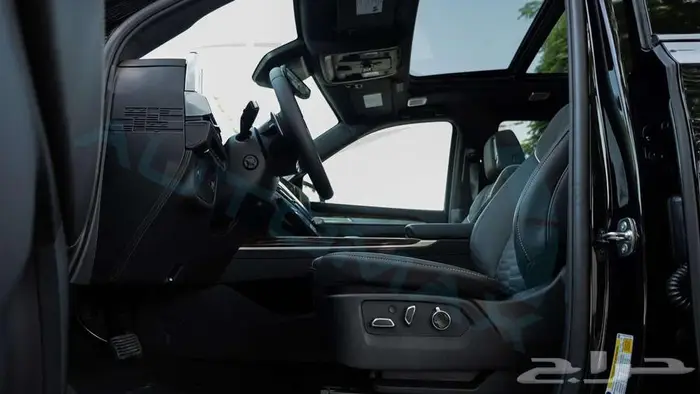 كاديلك اسكاليد 600 Sport Platinum 2025 اصفار مع ضمان 7