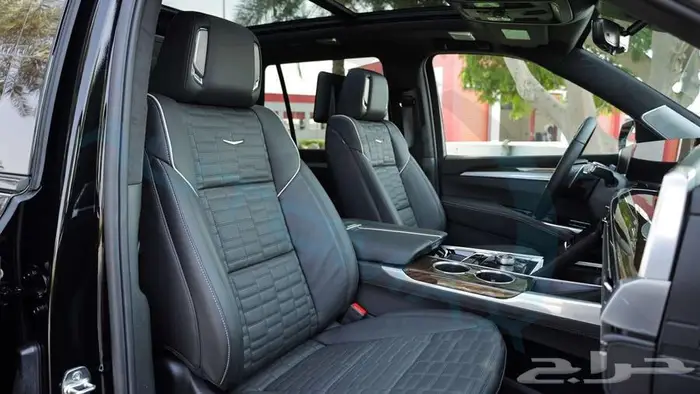 كاديلك اسكاليد 600 Sport Platinum 2025 اصفار مع ضمان 24