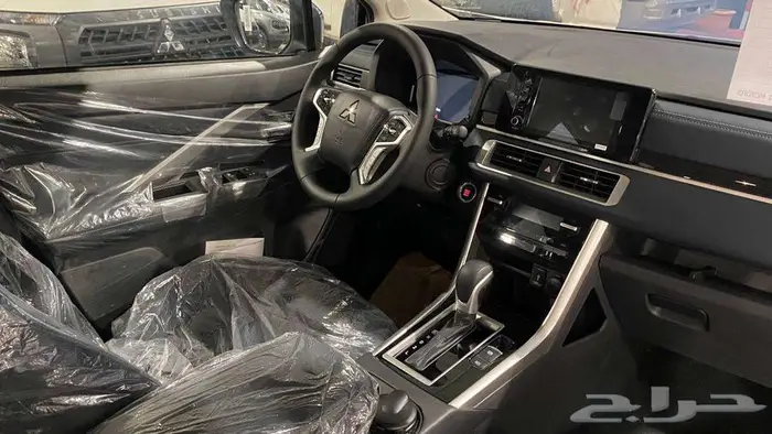 عرررض خااص متسوبيشي اكسباندر كروس بريميوم 2025 فل كامل 8