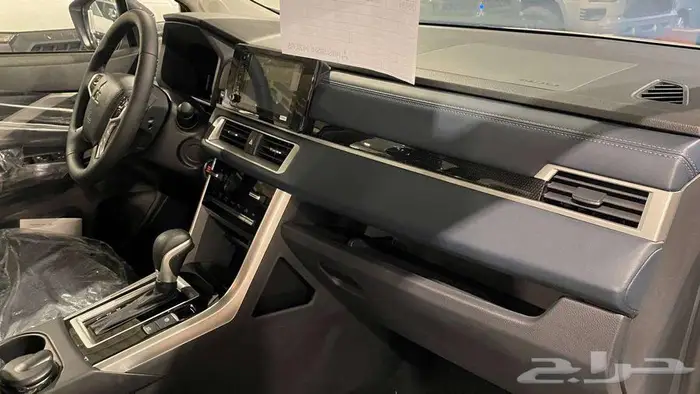 عرررض خااص متسوبيشي اكسباندر كروس بريميوم 2025 فل كامل 9