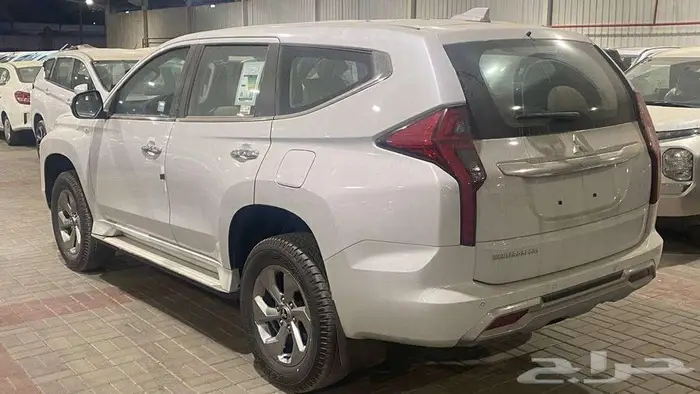 عرض خاص ميتسوبيشي مونتيرو ستاندر LL موديل 2025 بنزين 5