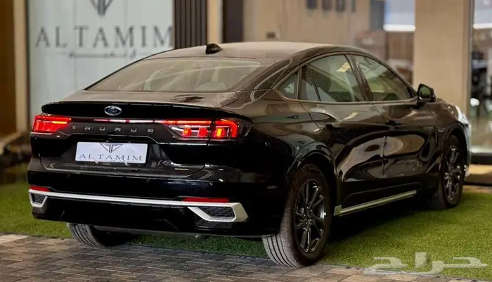 فورد تورس ترند 2026 - اسود وتيتانيوم وابيض 4