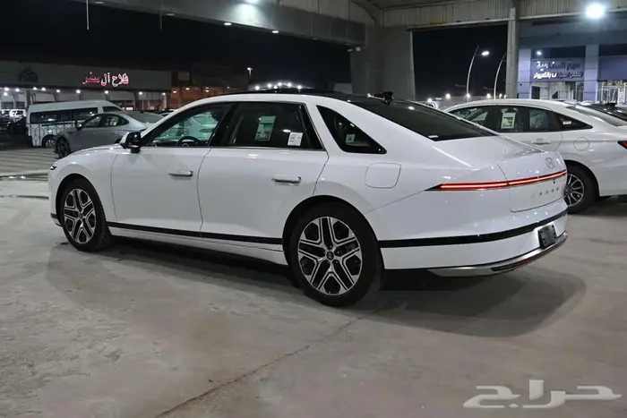 هيونداي ازيرا بريميوم 2025 فل سعودي 5