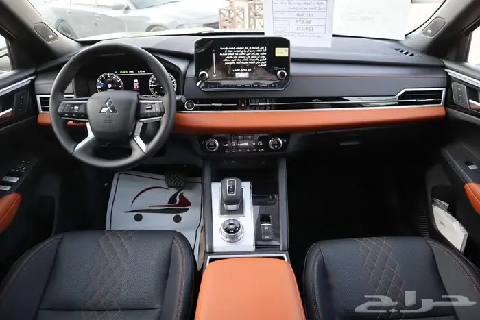 ميتسوبيشي اوتلاندر دبل بريميوم و بلاك سام 2025 فرع جده 16