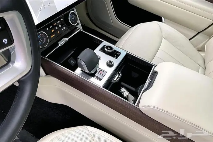 رنج روفر فوج 2023 مواصفات عالية بسعر مميز 7