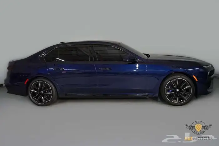 بي ام دبليو 2023 بسعر 349 الف واصل للبيت 3