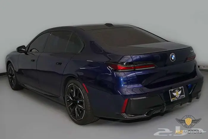 بي ام دبليو 2023 بسعر 349 الف واصل للبيت 6