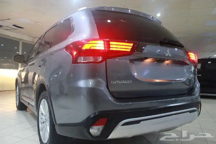 ميتسوبيشي اوتلاندر 2020 رصاصي بطاقة جمركية 10