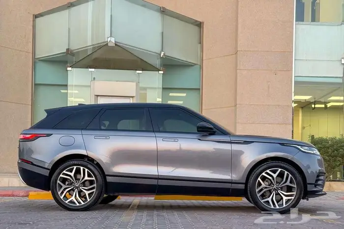 لاند روفر فيلار S 2020 رمادي سعودي 2