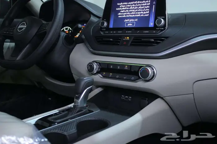 نيسان التيما ستاندر 2025. 10