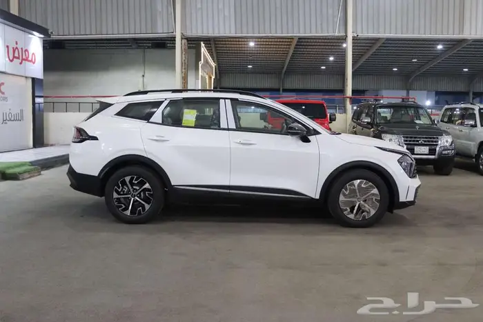 كيا سبورتاج 2025 ماكينة 1.5 فل كامل 4