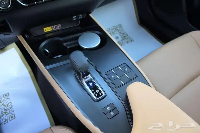 لكزس - UX 300 - CH - فل كامل - هايبرد - خليجي - 2025 12