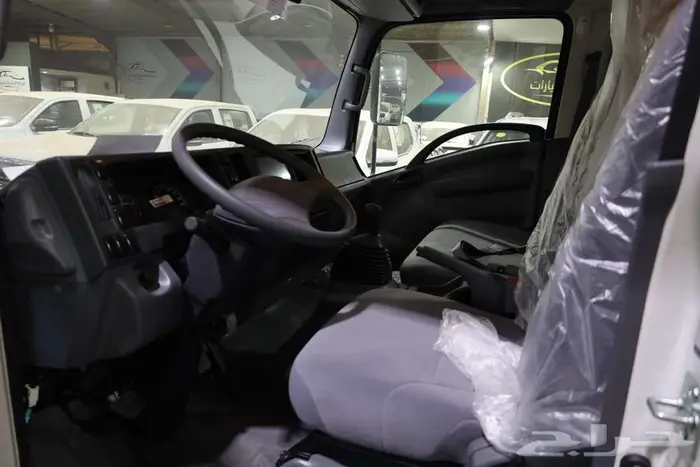 ايسوزو دينا 6طن شاسيه 6.10م -2025 (ياباني) كاش وأقساط 5