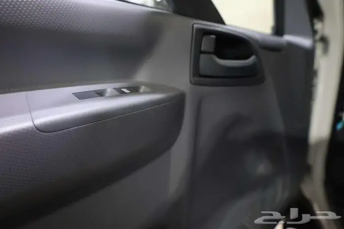 ايسوزو دينا 6طن شاسيه 6.10م -2025 (ياباني) كاش وأقساط 7