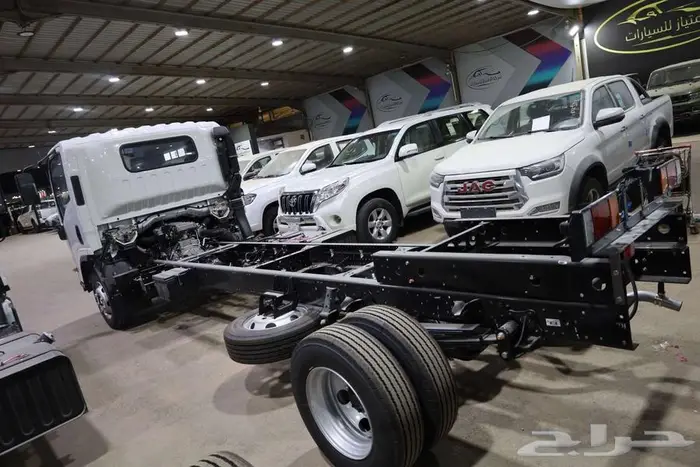 ايسوزو دينا 6طن شاسيه 6.10م -2025 (ياباني) كاش وأقساط 4