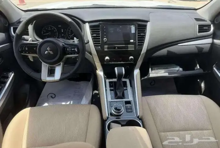 ميتسبويشي مونتيرو 2025 دبل (اقساط جميع البنوك) 3