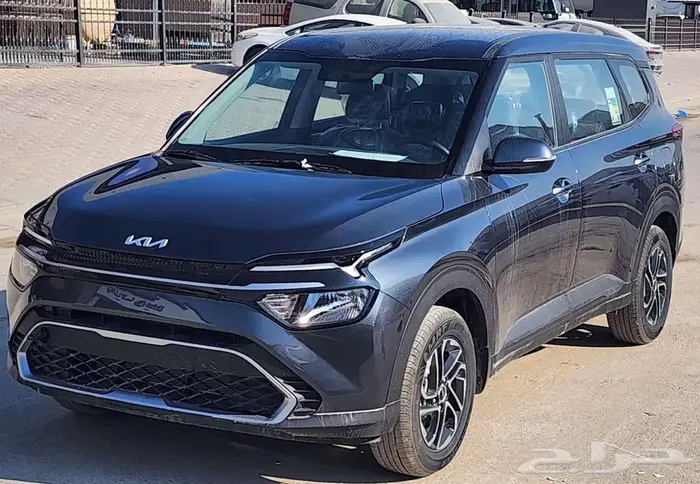 كيا كارينز ستاندر 2025 عروض وتخفيضات القيادة للسيارات 3