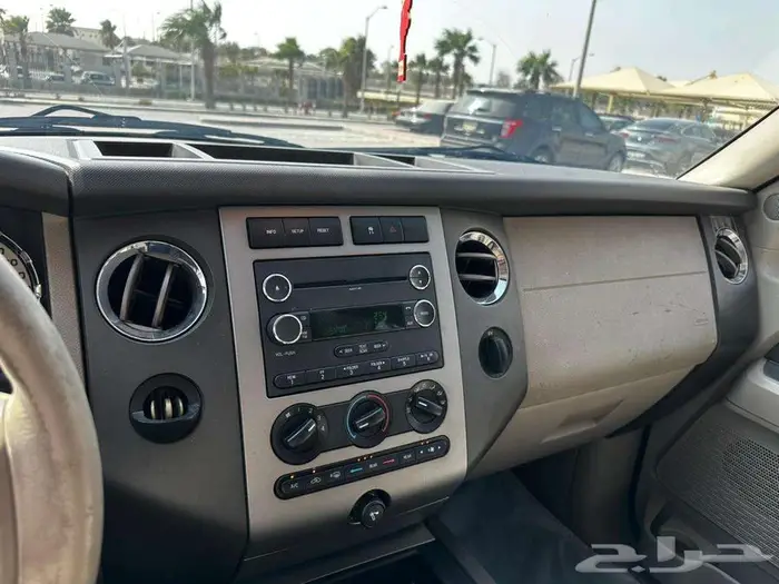 فورد اكسبديشن شاص قصير سعودي بدون دبل 8