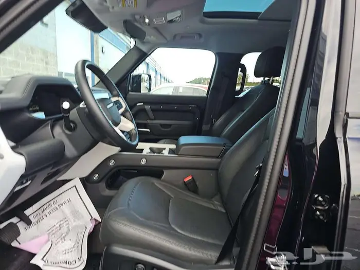 2025 Land Rover Defender 110 S عداد 3 الاف فقط 10