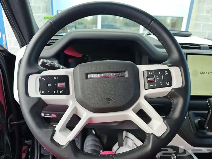2025 Land Rover Defender 110 S عداد 3 الاف فقط 8