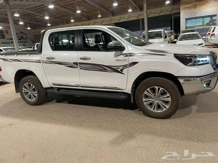 تويوتا هايلوكس 2025 2