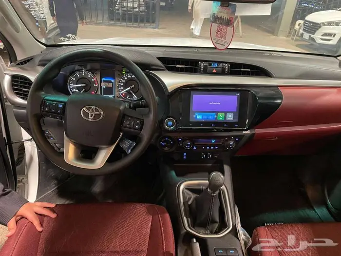 تويوتا هايلوكس 2025 7