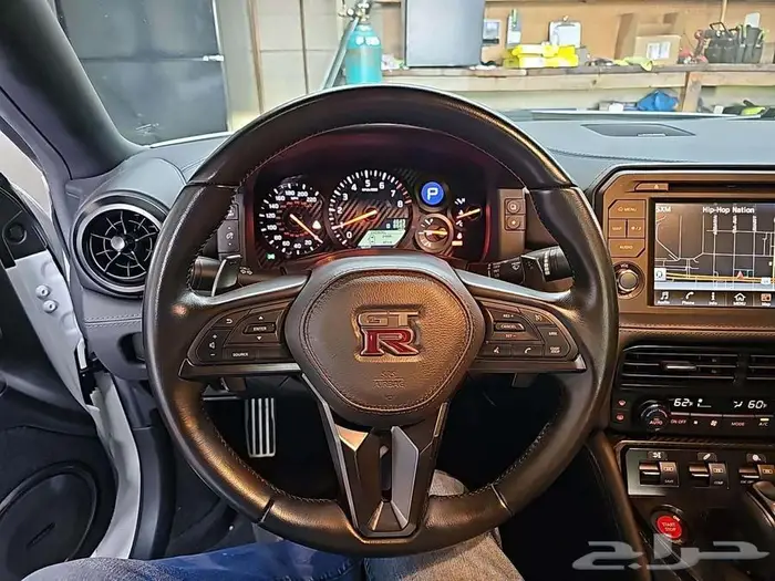 2024 Nissan GT-R Premium 5