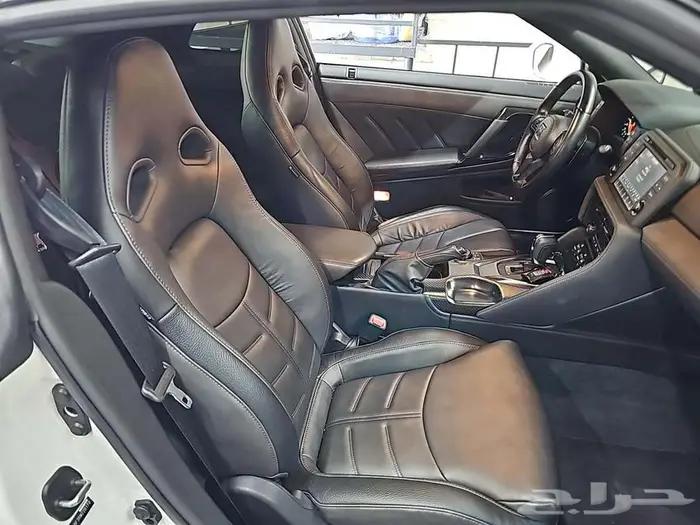 2024 Nissan GT-R Premium 11