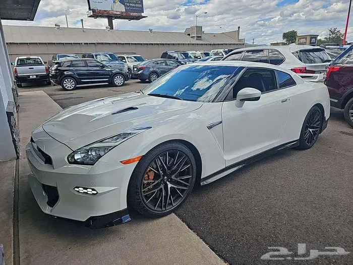 2024 Nissan GT-R Premium 0